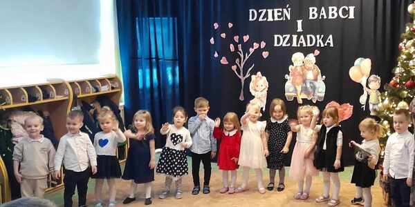 dzien babci i dziadka biedronki 5