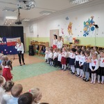 uroczystość z okazji 11 listopada 
udział w akcji ,,Szkoła do hymnu