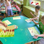wiosenna_łąka_krasnale_2.jpg