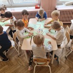 zajęcia plastyczne w biedronakach 1.jpg