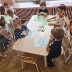 zajęcia plastyczne w biedronakach 3.jpg